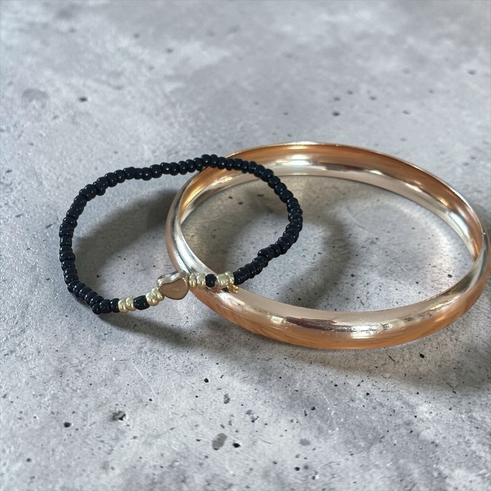 Gold Tone Bangle & Black Beaded Heart Bracelet Bundle